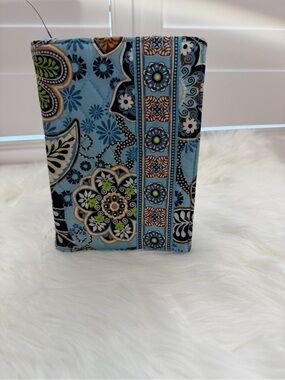 Vera Bradley Light Blue Floral Quilted Book Cover with Black & Green Accents